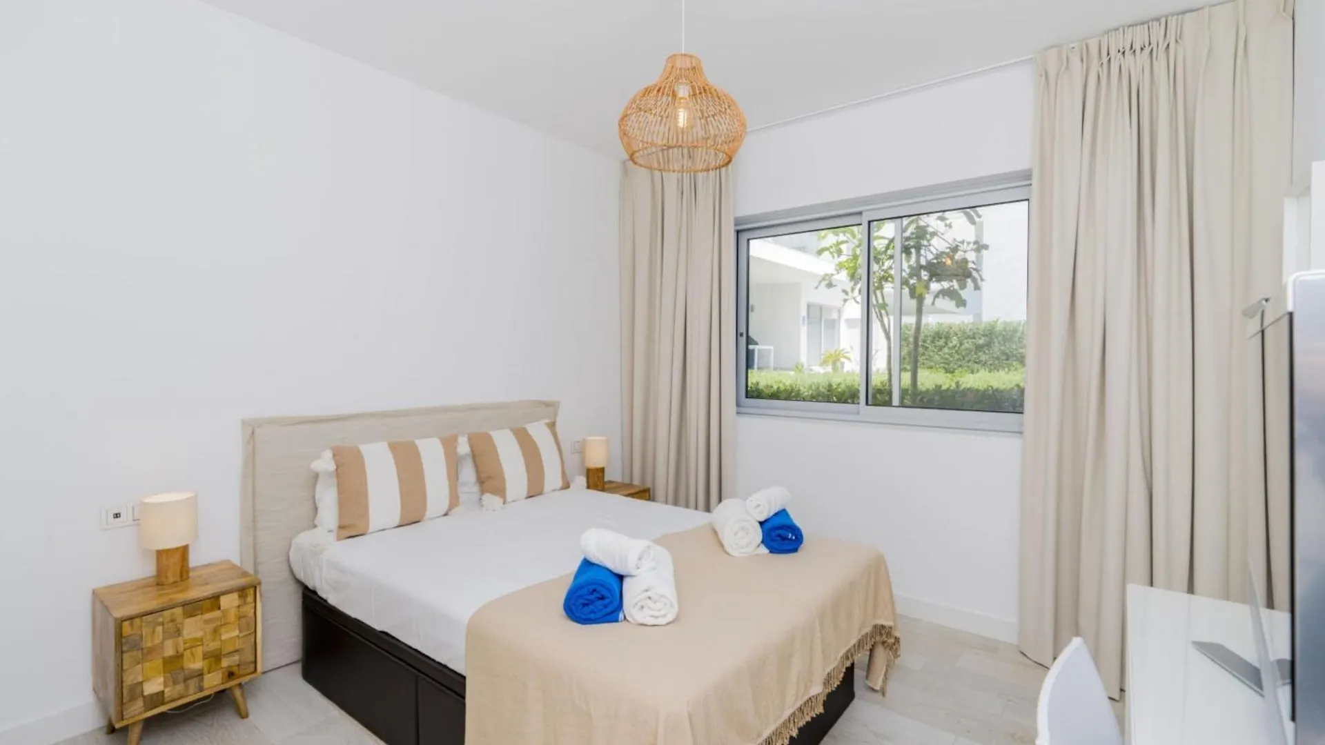 Al-1204 Ground Floor Apartment In Alcazaba Lagoon Estepona